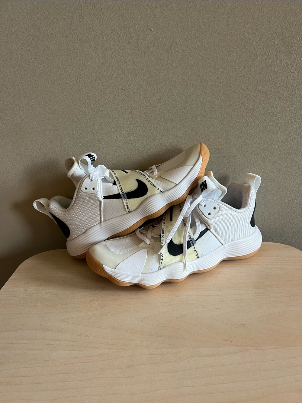Nike White Athletic HyperSet Volleyball Shoes with Black Swoosh and Gum Sole